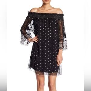 Romeo & Juliet Couture Women's Black Dress Embroidered Scalloped Mini Large